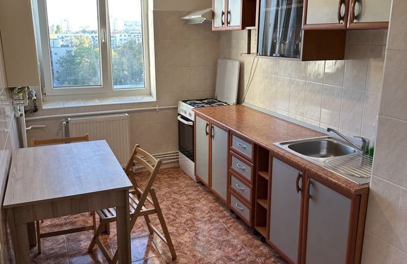 Alquiler de un cómodo apartamento de 3 habitaciones, 75 m², Tomis Nord, Constanza, Rumanía